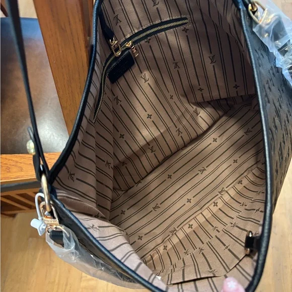 Boulogne GM handbag Black Women's Bag - Picture 6 of 8